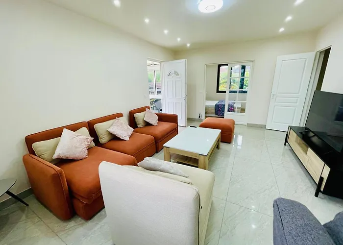 Stylish, Calm And Green Home Stay